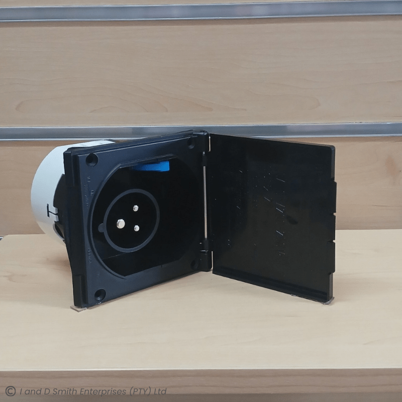 Fredlin - Caravan Inlet Box (Black) with 250v 16A Male Plug